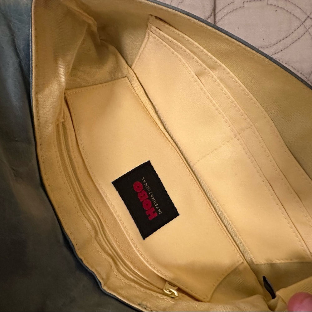 HOBO International Clutch - Picture 3 of 5